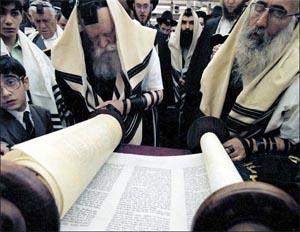 rabbis reading from the Torah